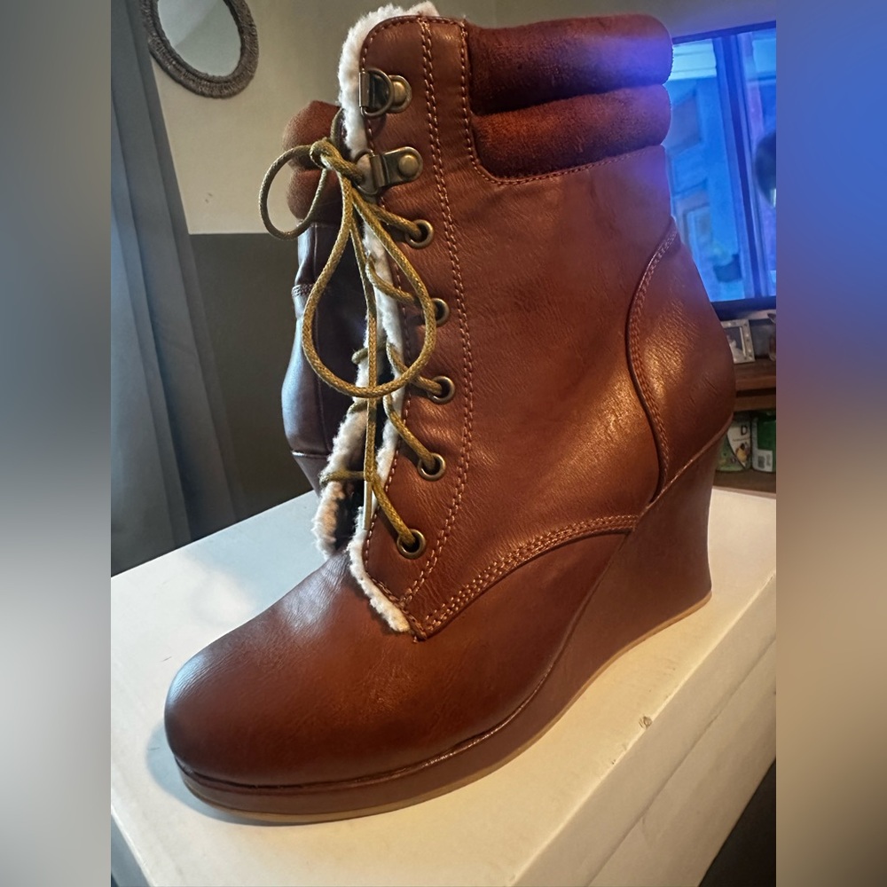 BN Forever 21 Brown Wedge Boots